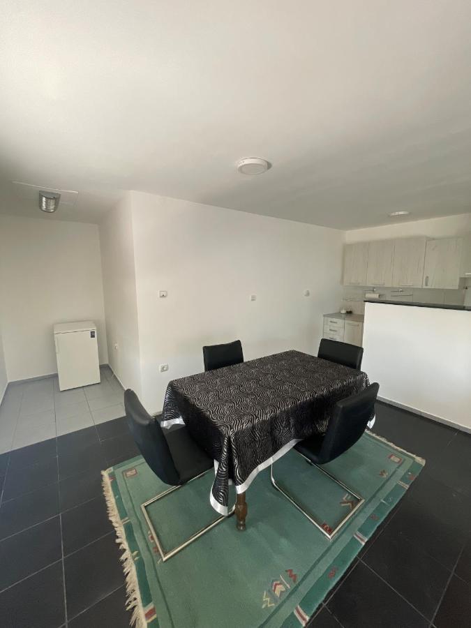 Vulsa Apartmani Kladovo Esterno foto