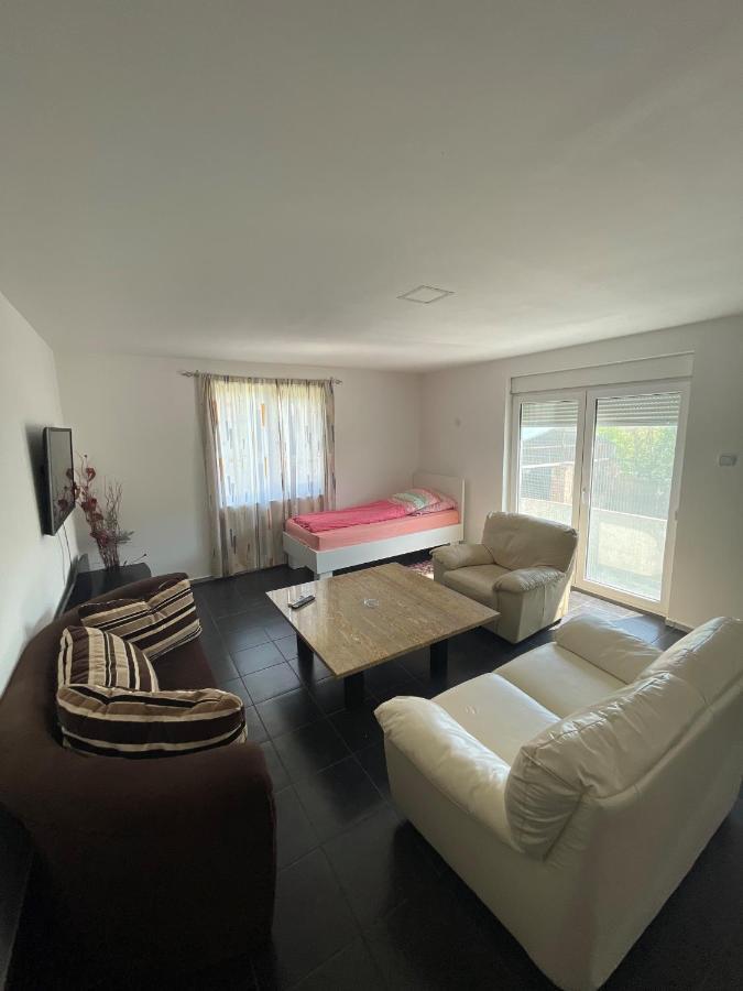 Vulsa Apartmani Kladovo Esterno foto