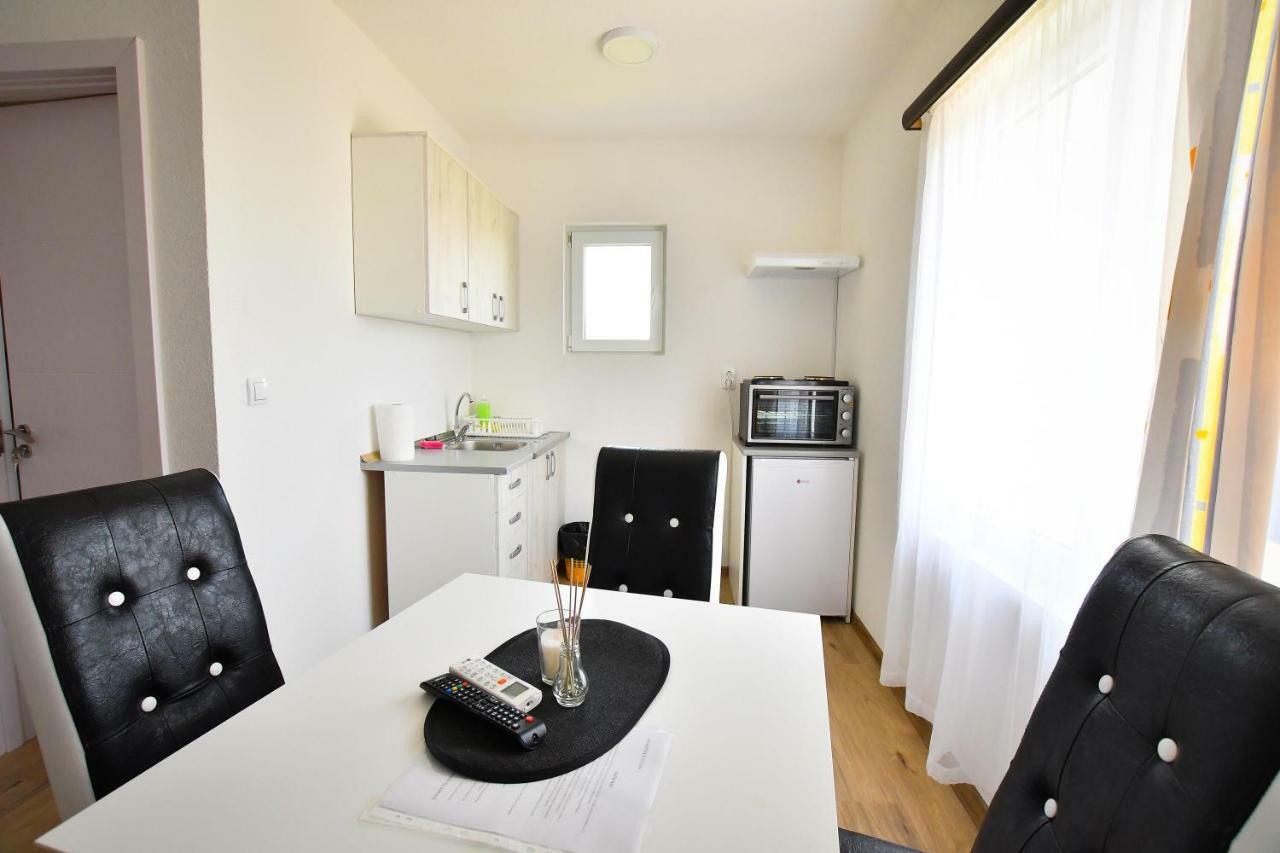 Vulsa Apartmani Kladovo Esterno foto