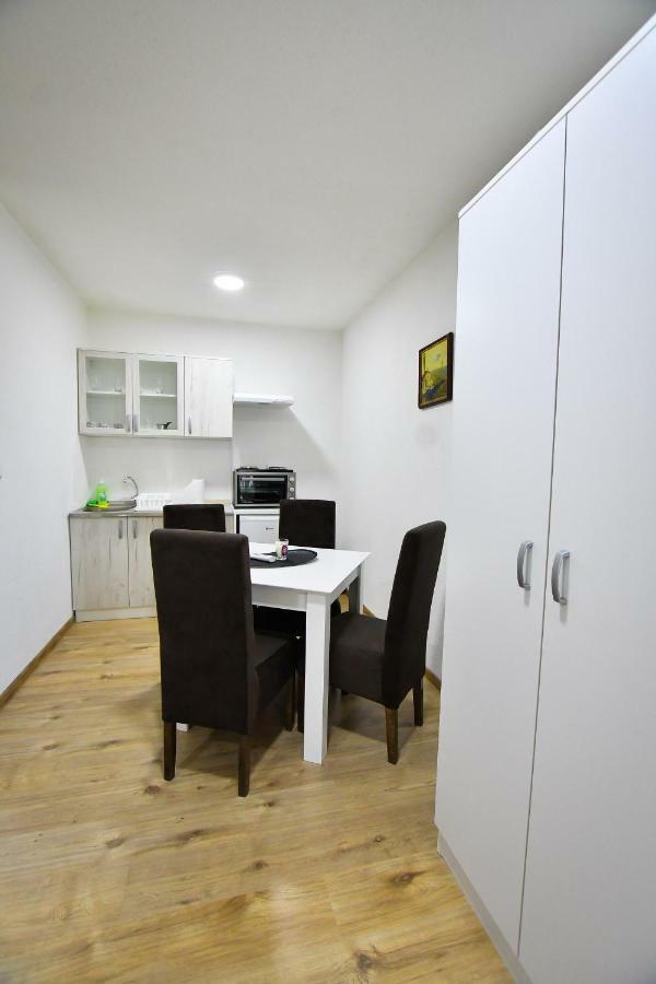 Vulsa Apartmani Kladovo Esterno foto