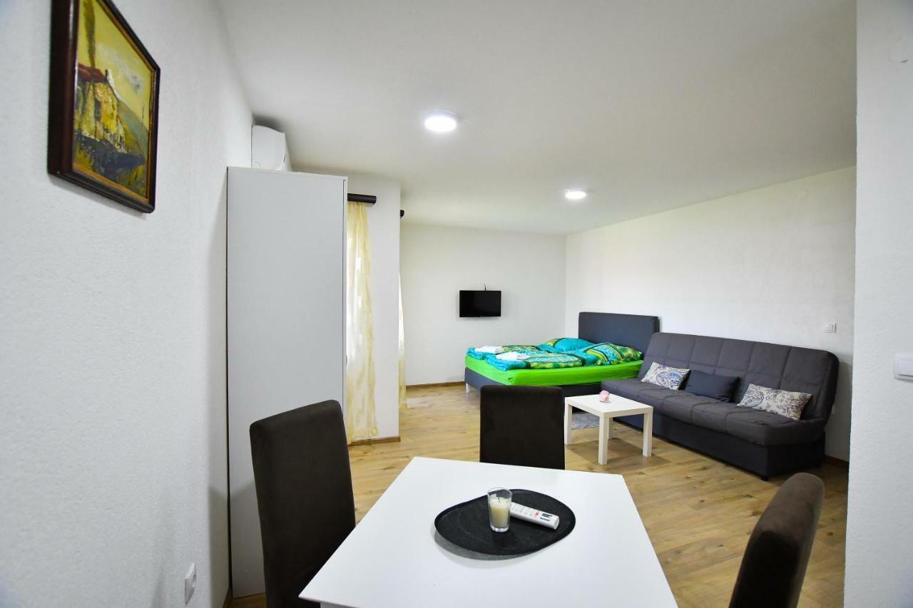 Vulsa Apartmani Kladovo Esterno foto