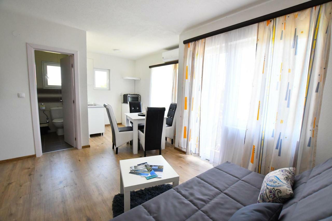 Vulsa Apartmani Kladovo Esterno foto
